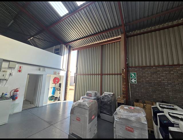 360M² WAREHOUSE FOR SALE IN ANDERBOLT
